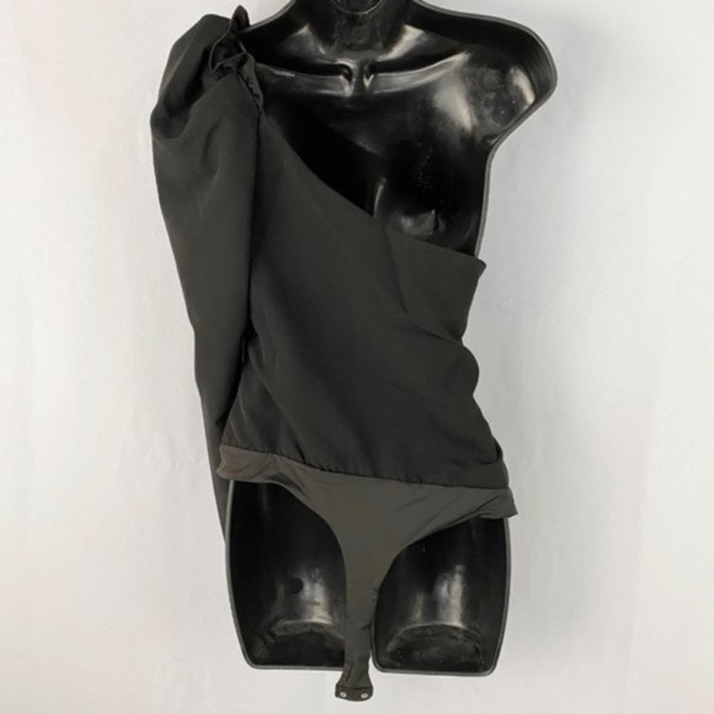 Astr The Label Isolde One Shoulder Bodysuit Black - Picture 3 of 9